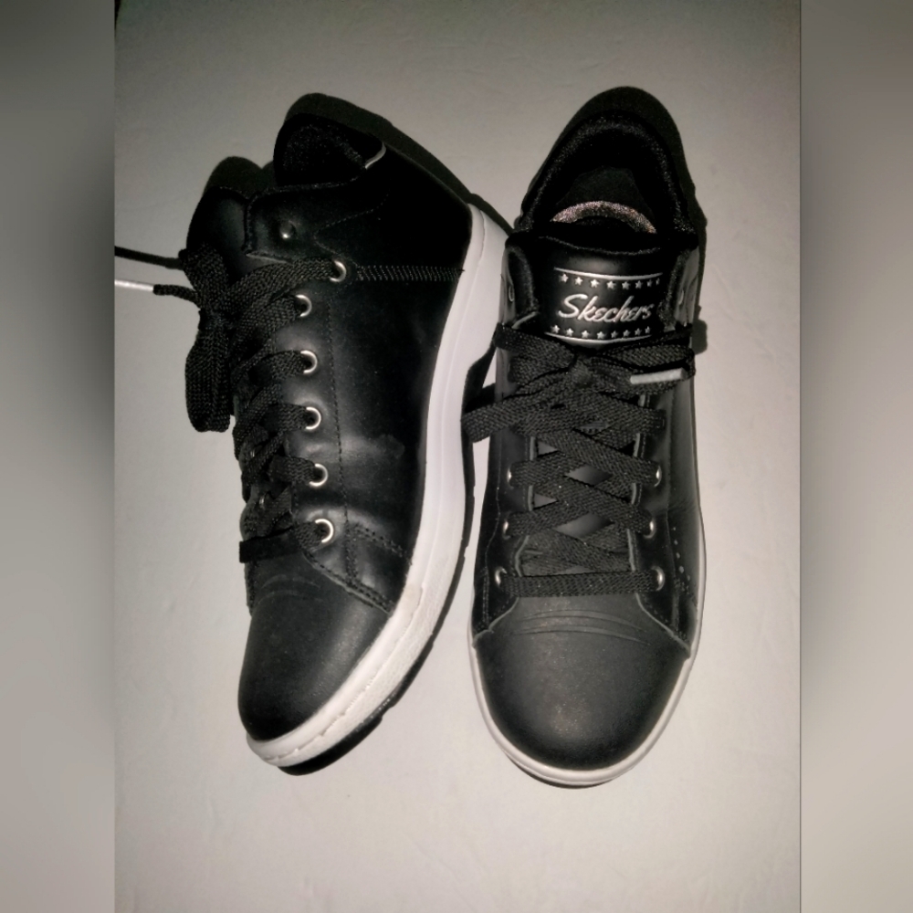 Skechers (Size 8.5) Black Faux Leather Upper Lace Up Mid-Top Casual Sneakers